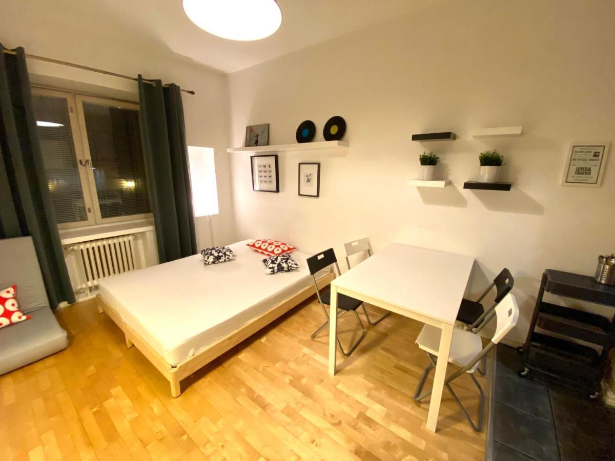 Appartamento Cozy Gem In The Heart Of Design District Helsinki Esterno foto
