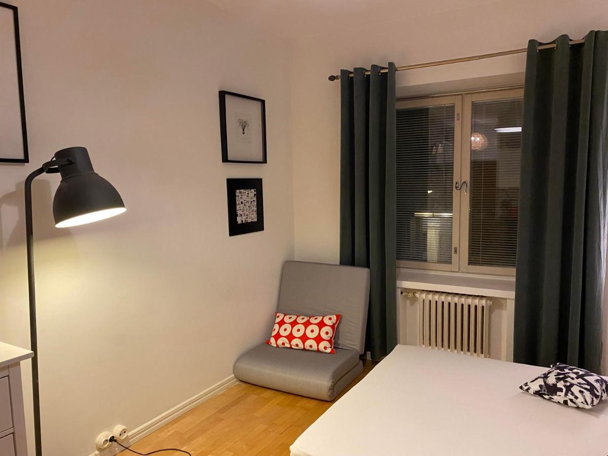 Appartamento Cozy Gem In The Heart Of Design District Helsinki Esterno foto